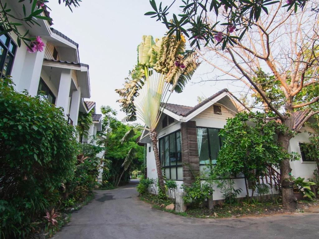 Chayada Garden House And Resort Nakhonratchasima Exterior foto